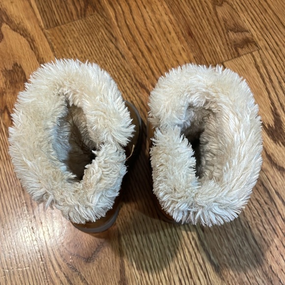 Baby Girl’s Cat & Jack Brand Boots. Size 5. Excellent Condition. - Picture 9 of 10